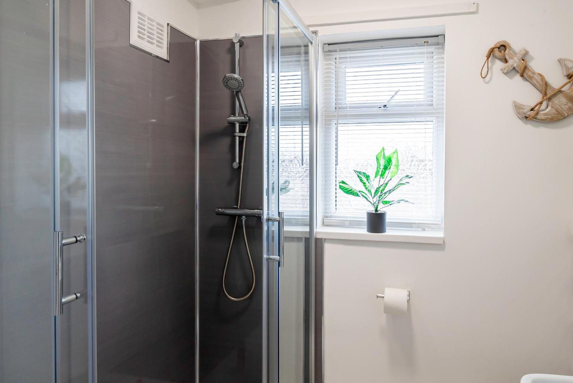Holiday home Private Immaculate Contractor And Leisure With Large Driveway *