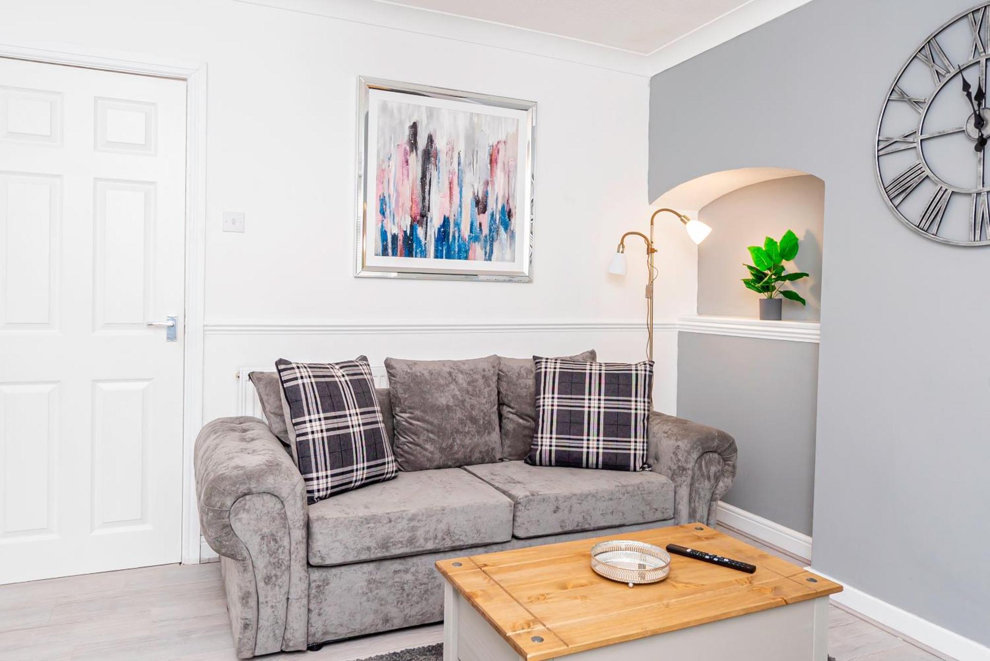 Holiday home Private Immaculate Contractor And Leisure With Large Driveway
