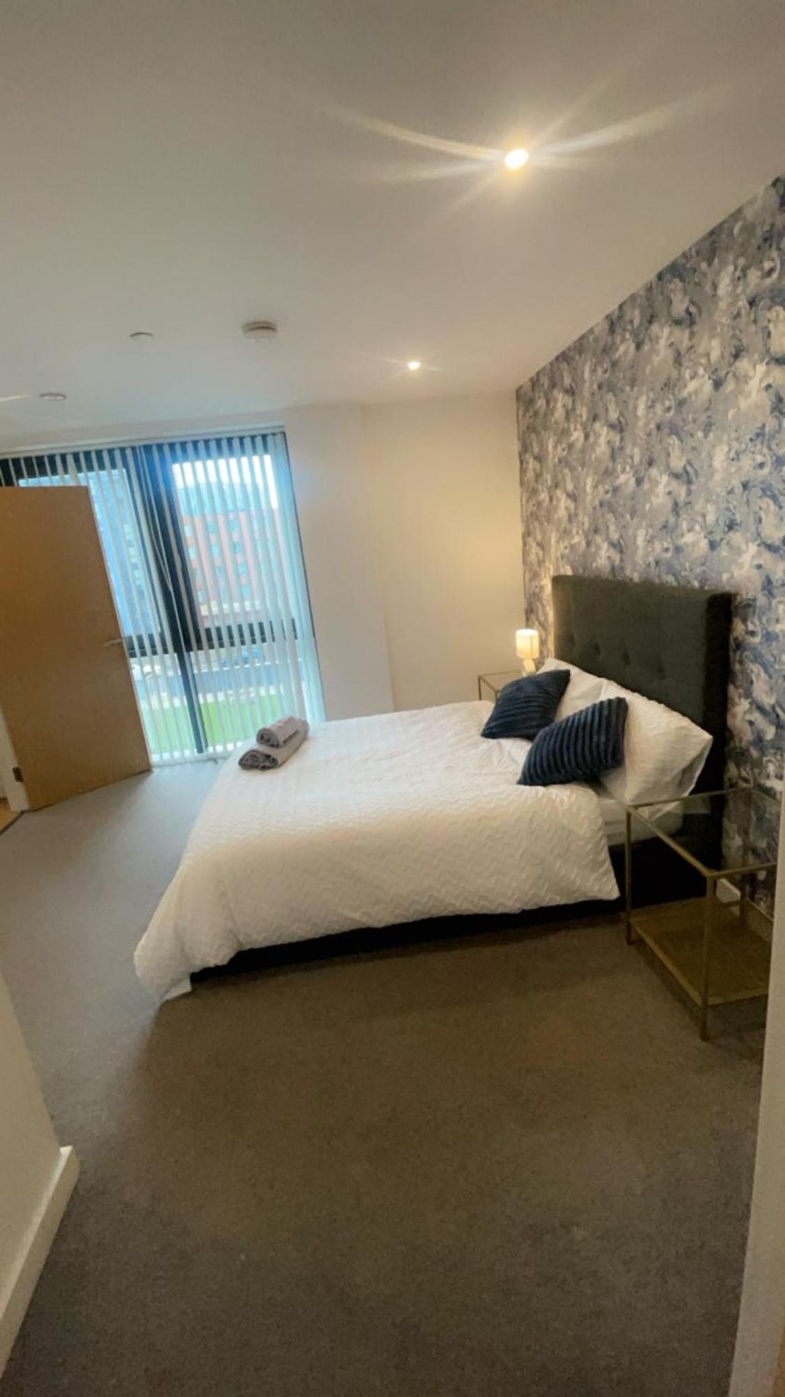 Exceptional 2 Bed Apartment *
