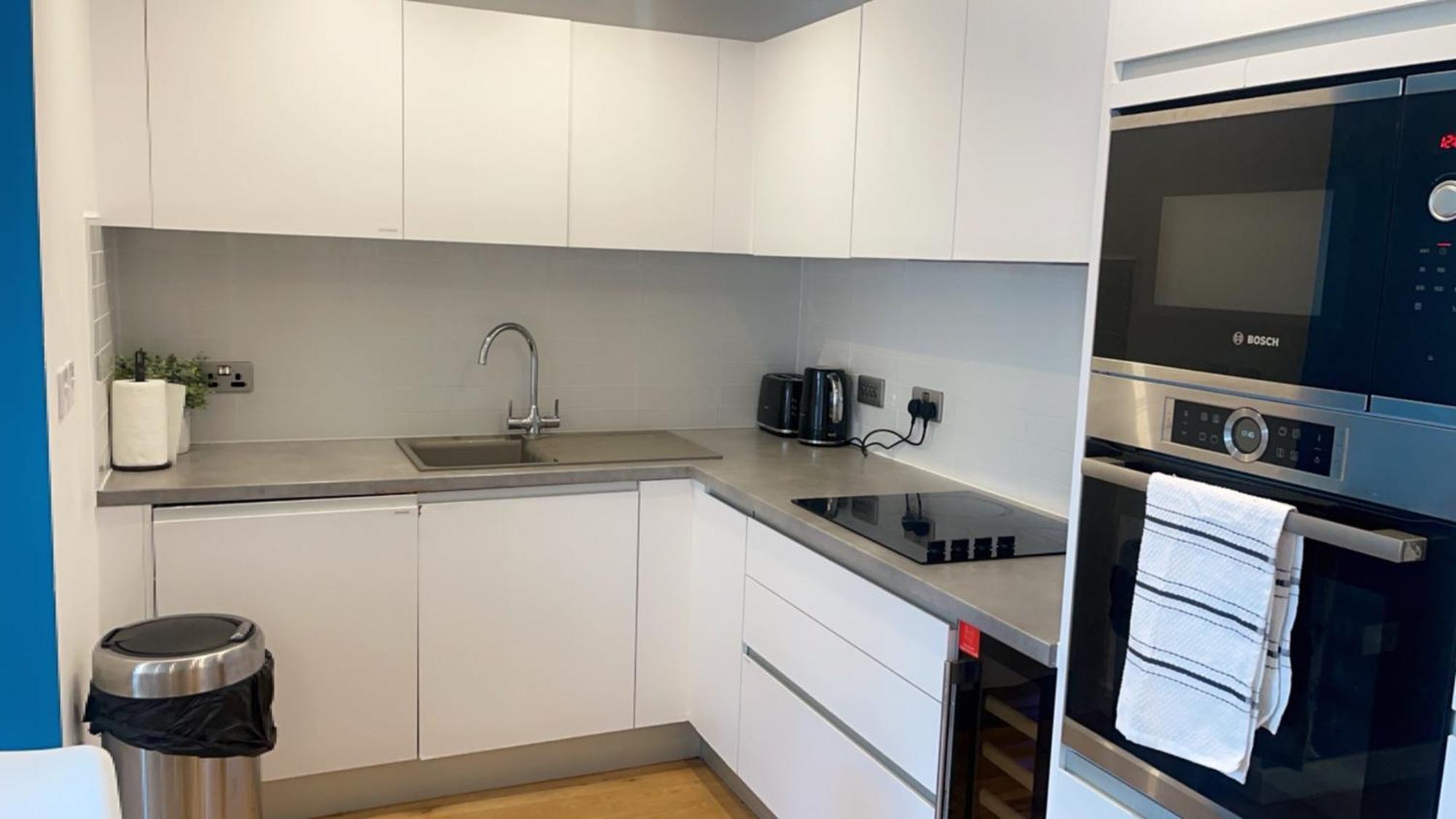 Exceptional 2 Bed Apartment Birmingham