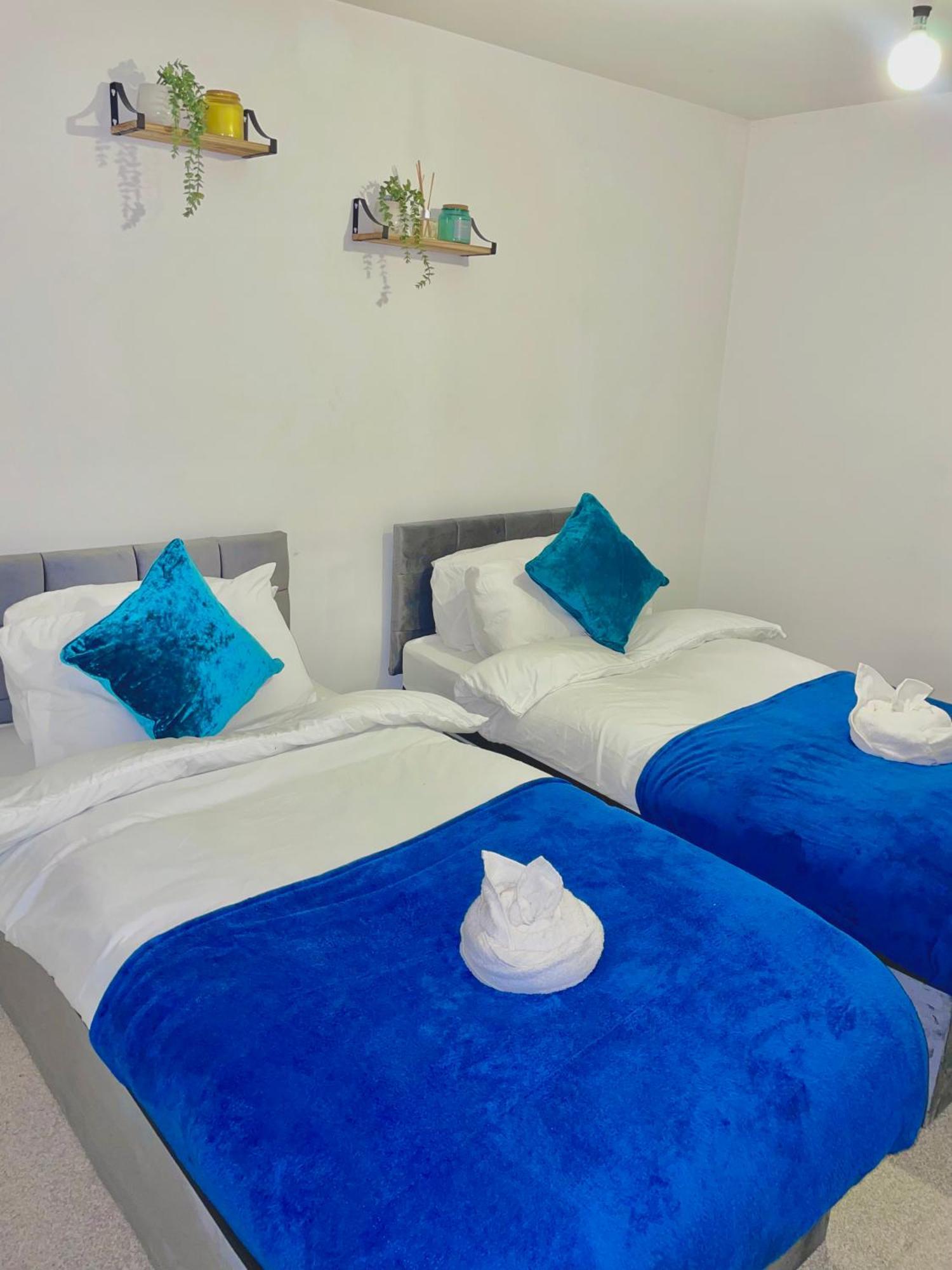 Centre- Long Stay, Homey 2 Bed Apartment- Contractors, Working Professionals, Families & Relocators Apartment Birmingham
