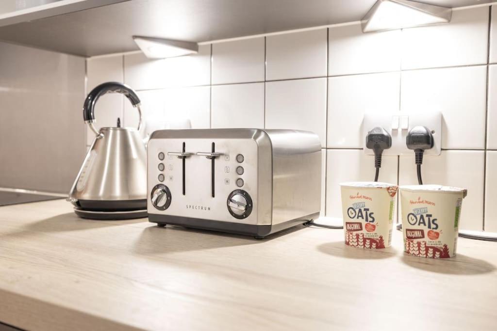 Apartment Chrome Homes - New 1 Bed Centre Wi-fi/smarttv *