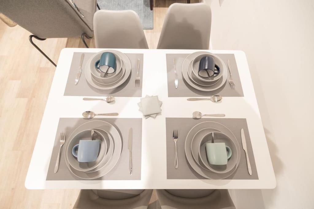 Chrome Homes - New 1 Bed Centre Wi-fi/smarttv