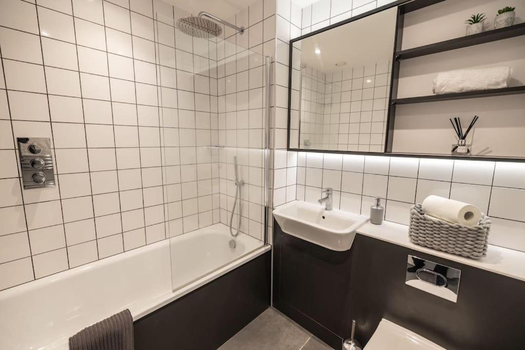 Apartment Chrome Homes - New 1 Bed Centre Wi-fi/smarttv