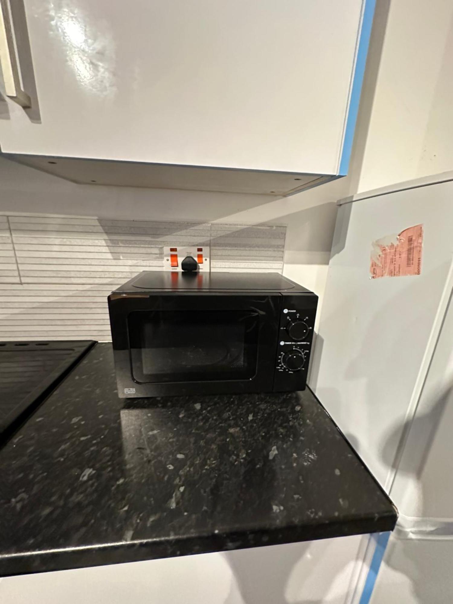 Cosy 3 Bed Apartment,free Parking In