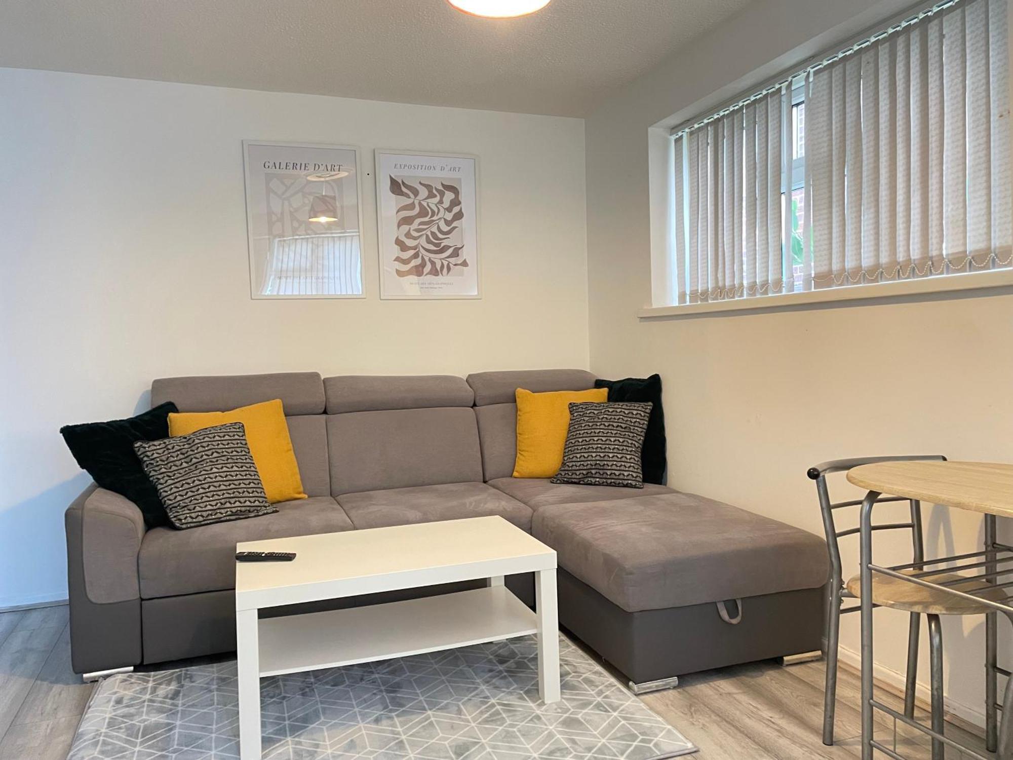 One-bed House With Off-street Parking * Birmingham