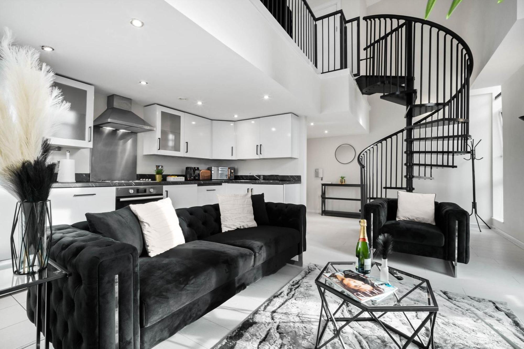 Duplex Penthouse - Centre - Secure Parking - Terrace - Rated - 1401m * Birmingham