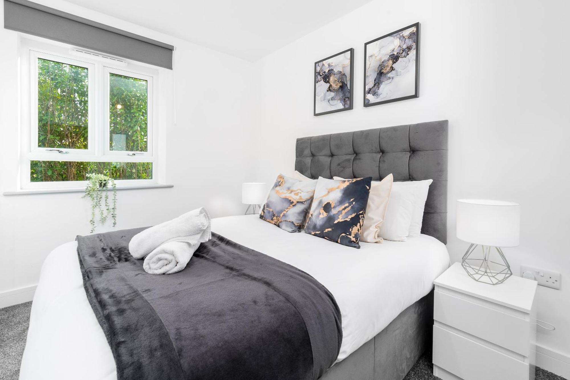 Luxury 2 Bedroom - Parking & Balcony - Underfloor Heating - 6mc * Birmingham