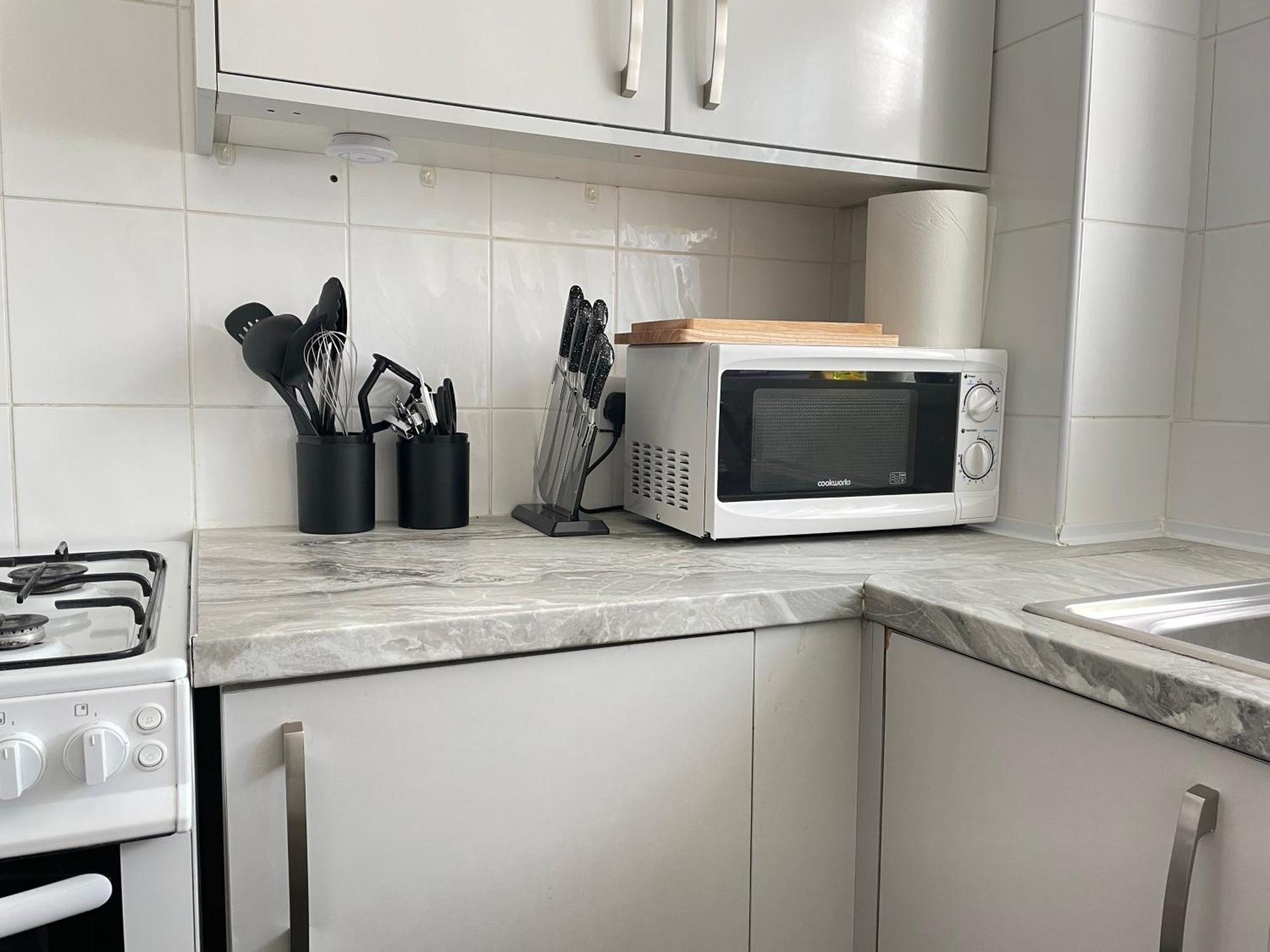 Apartment One-bed House With Off-street Parking Birmingham