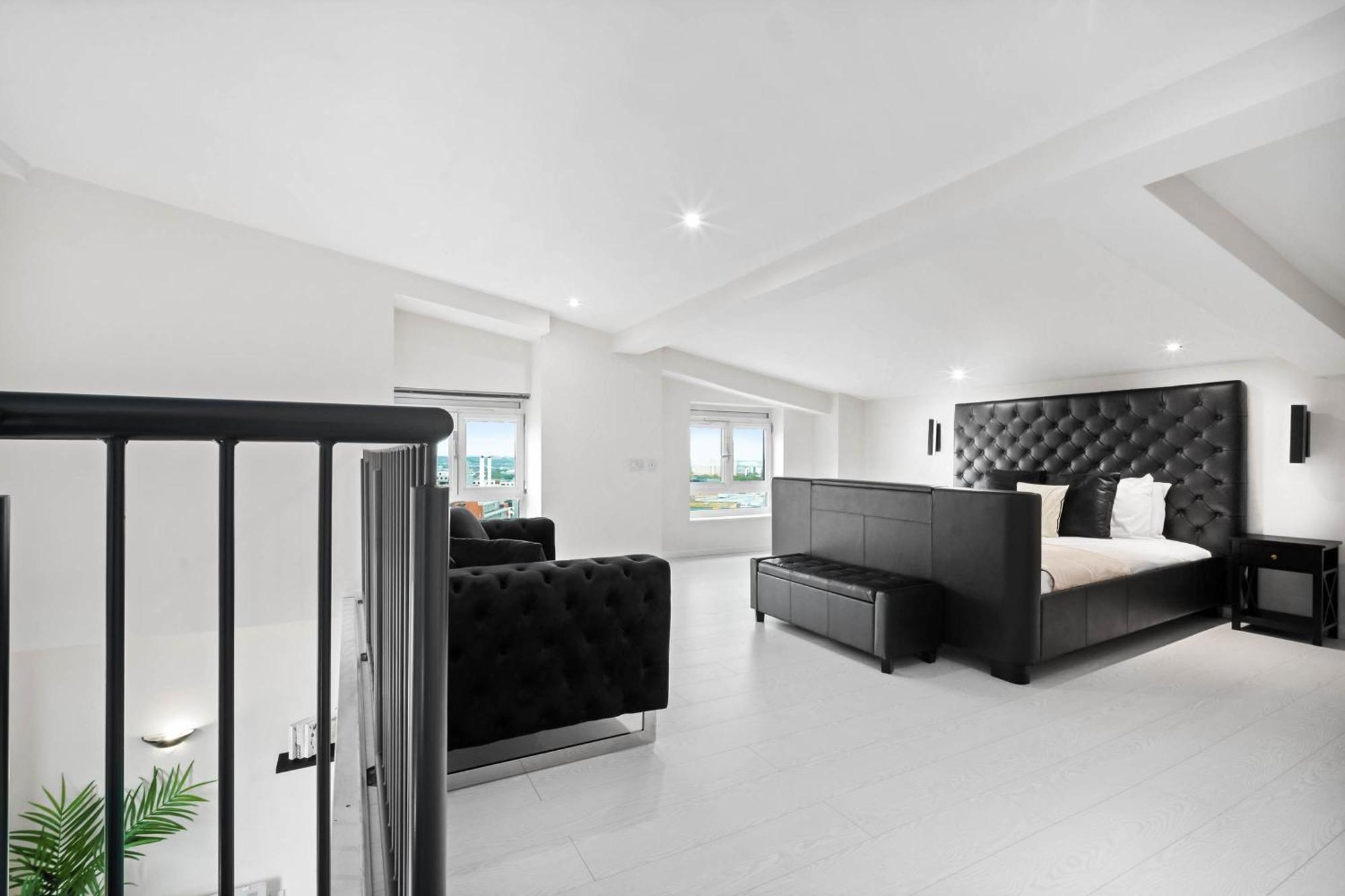 Duplex Penthouse - Centre - Secure Parking - Terrace - Rated - 1401m