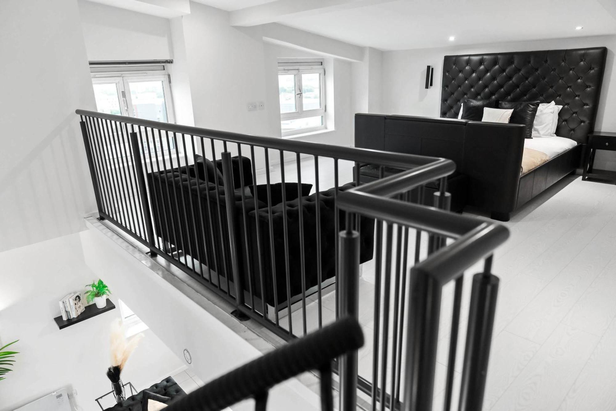 Apartment Duplex Penthouse - Centre - Secure Parking - Terrace - Rated - 1401m *