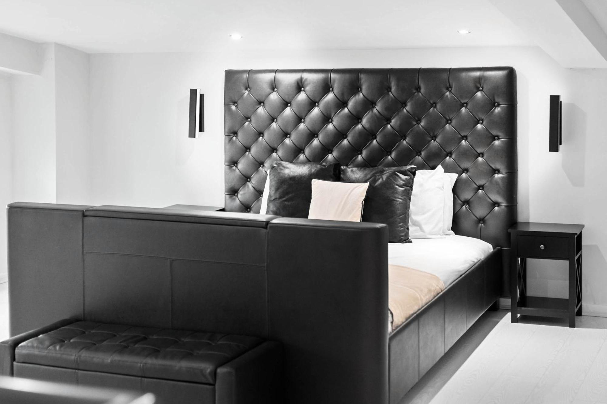 Duplex Penthouse - Centre - Secure Parking - Terrace - Rated - 1401m Apartment *