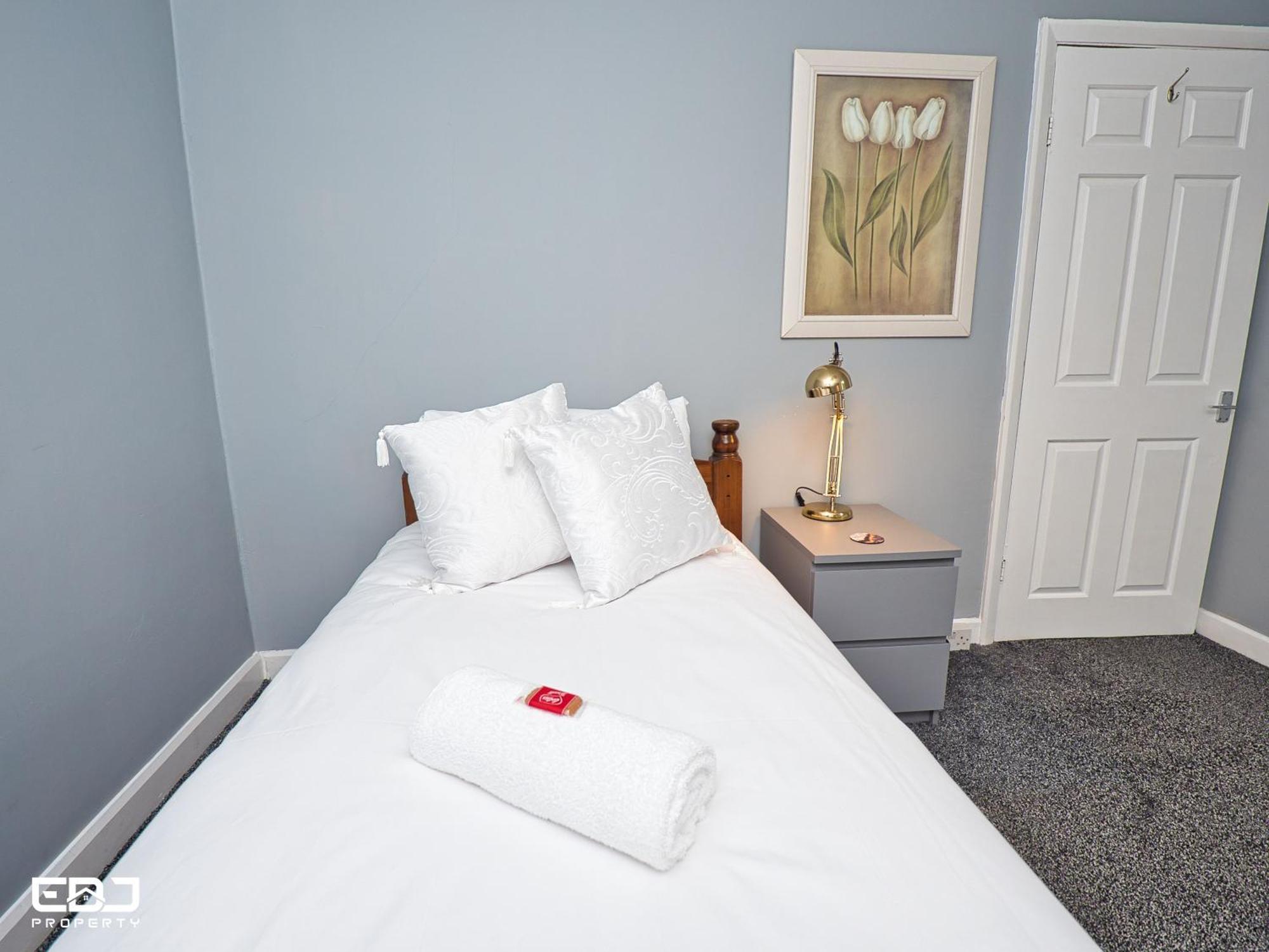 Holiday home Chester House, Nec, Bham Airport, Jlr, Bham Business Park, World *
