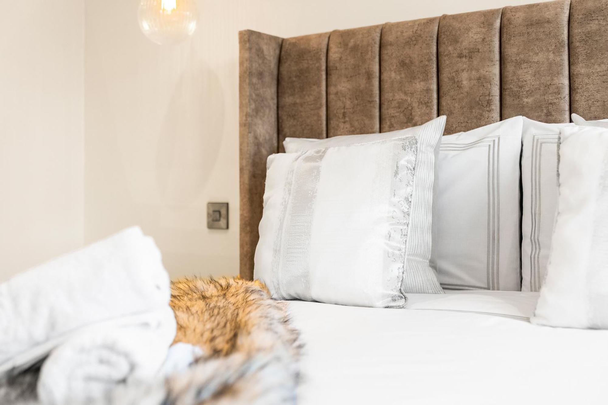 Apartment Luxury 3 Bedroom Penthouse - City Centre - Terrace - Hot Tub - Gym - 21mb