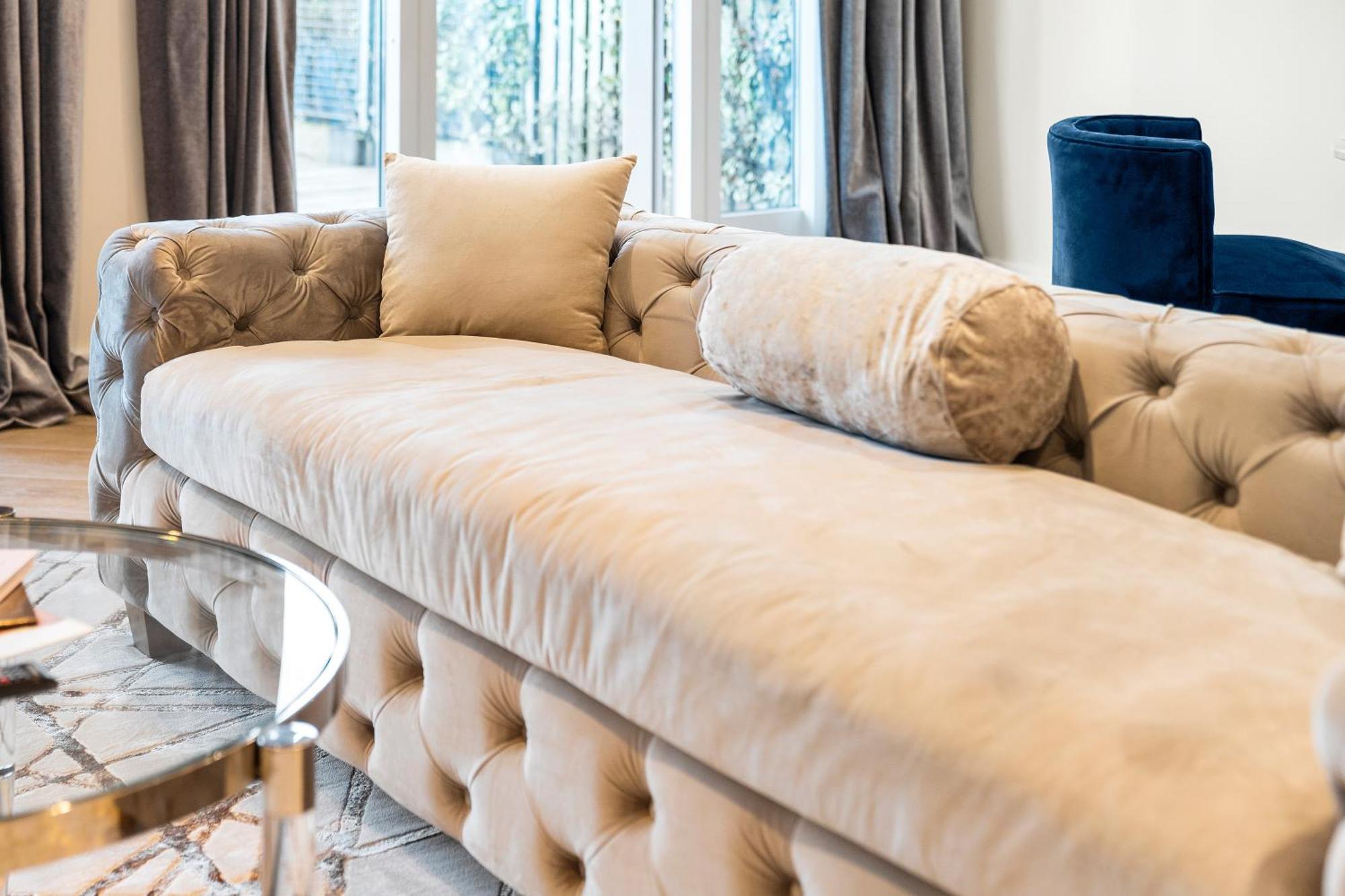Apartment Luxury 3 Bedroom Penthouse - City Centre - Terrace - Hot Tub - Gym - 21mb *