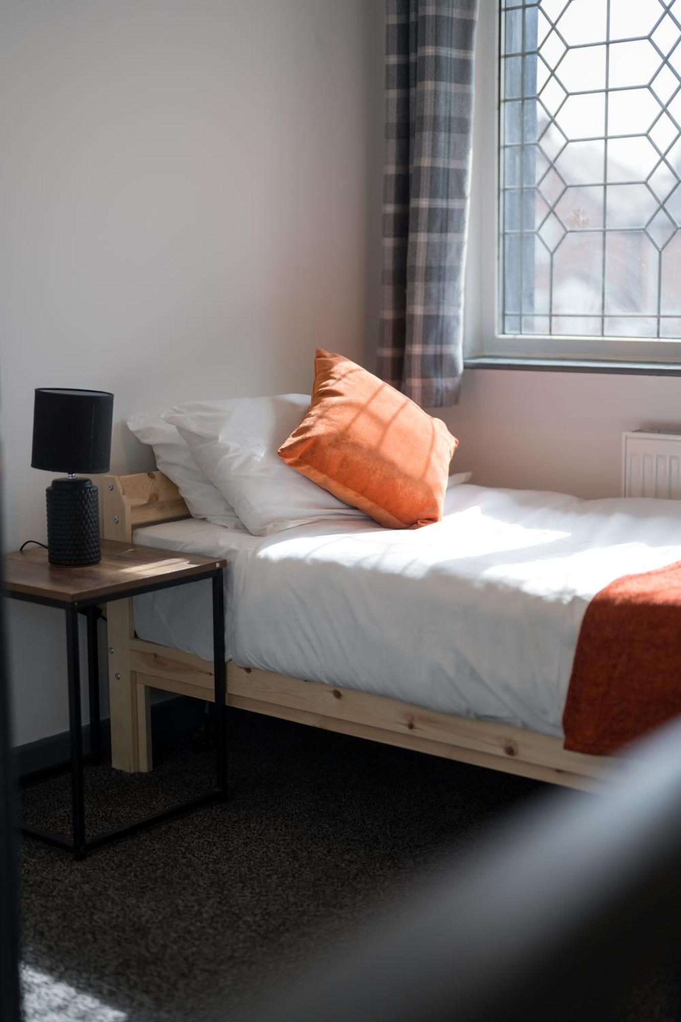 Holiday home Spacious, Contractors, Long Term Discounts Birmingham