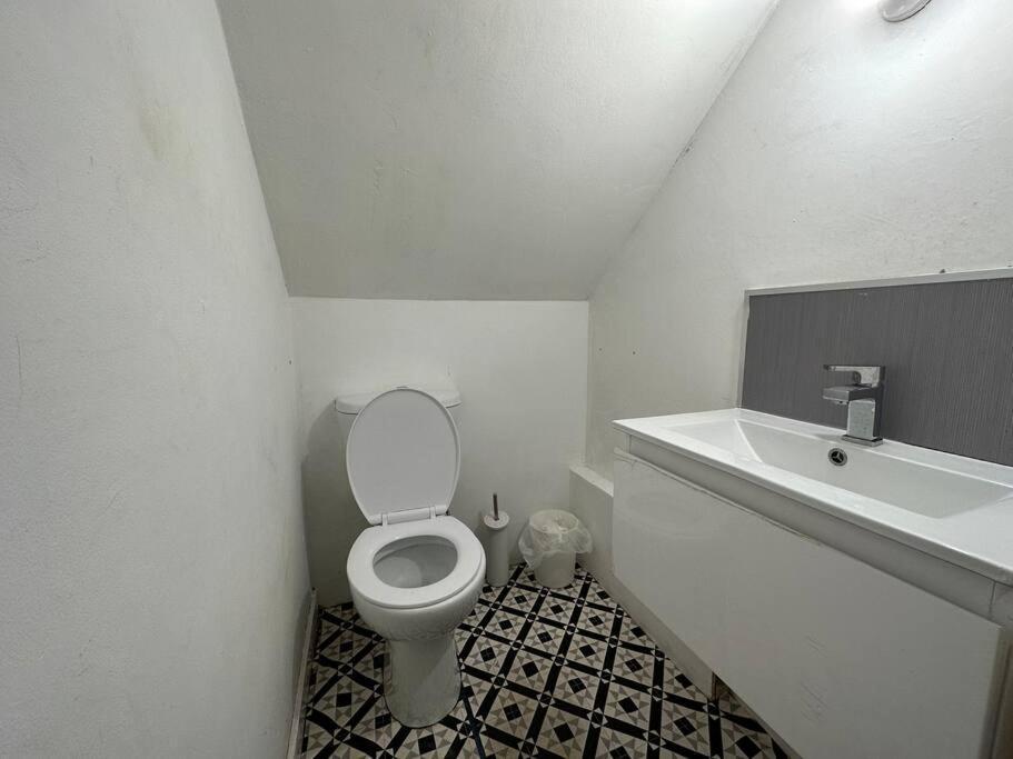 Cosy Retreat: Near Attractions & Comfortable! Apartment Birmingham