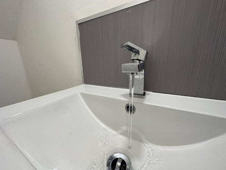 Cosy Retreat: Near Attractions & Comfortable! Apartment