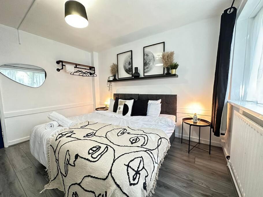 Apartment Cosy Retreat: Near Attractions & Comfortable! Birmingham