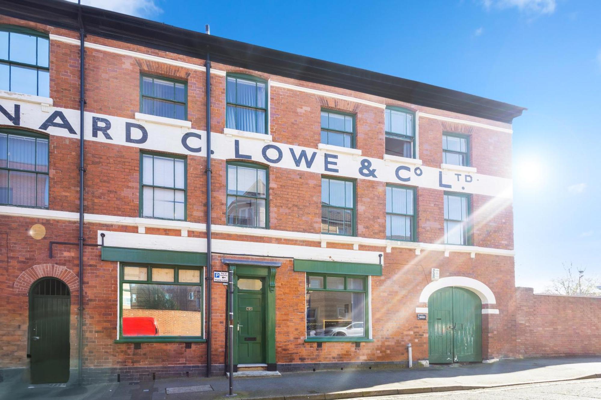 Chic In The Heart Of Birmingham's Jewellery Quarter *