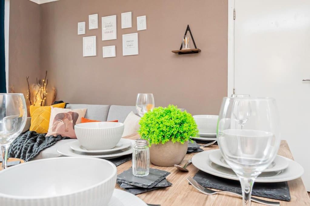 Holiday home Brays For Families, Contractors And Professionals Birmingham