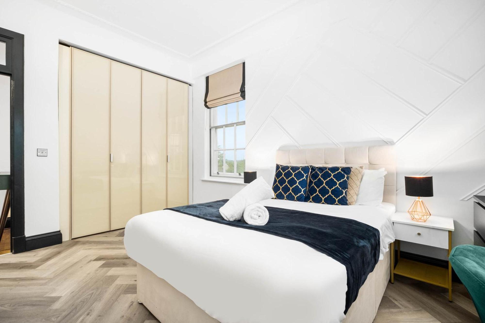 Apartment Luxury 2 Bedroom - Secure Parking - Near Centre - C6k - Rated - Netflix - Wifi - Smart Tv Birmingham