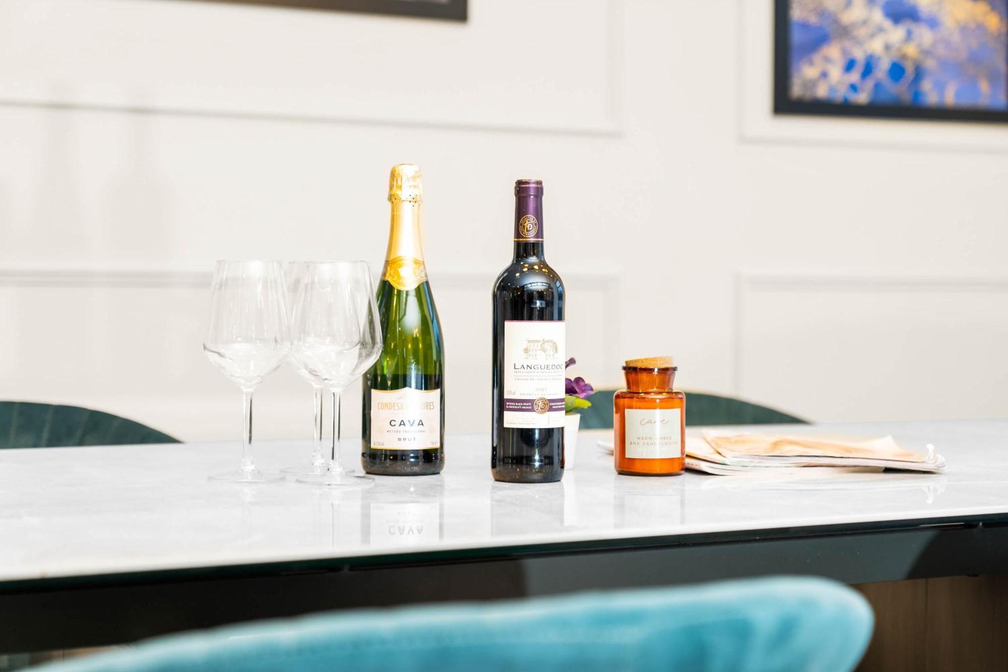 Apartment Luxury 2 Bedroom - Secure Parking - Near Centre - C6k - Rated - Netflix - Wifi - Smart Tv Birmingham