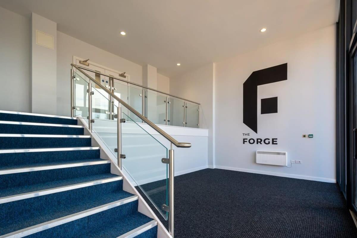 Contemporary 1 Bed Apartment *