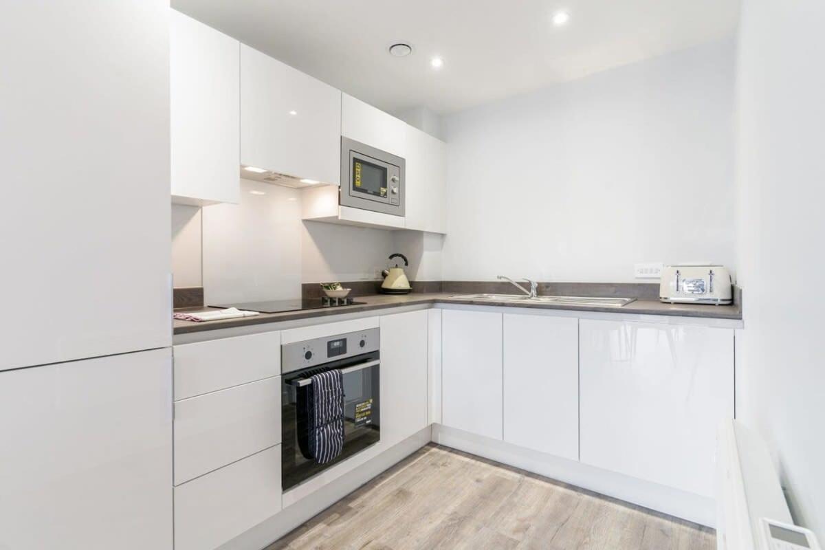 Contemporary 1 Bed Apartment