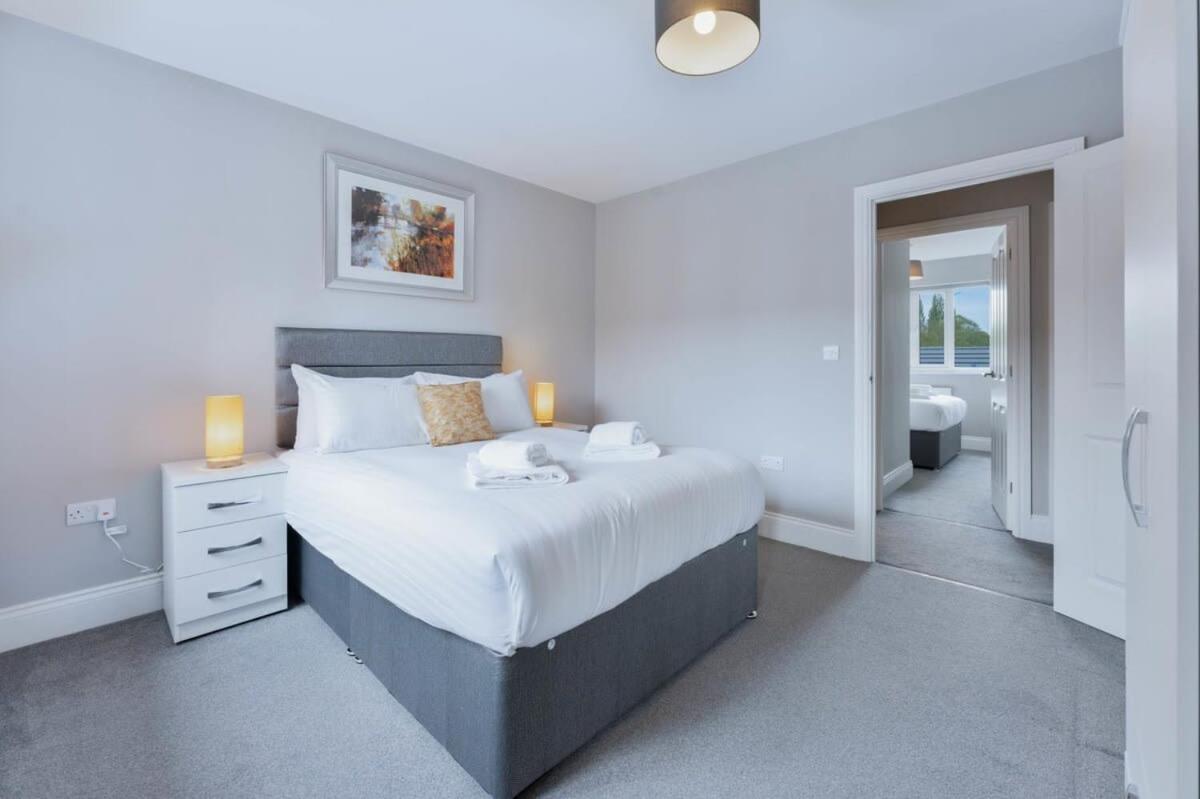 Spacious 3 Bedroom House With Garden In * Birmingham