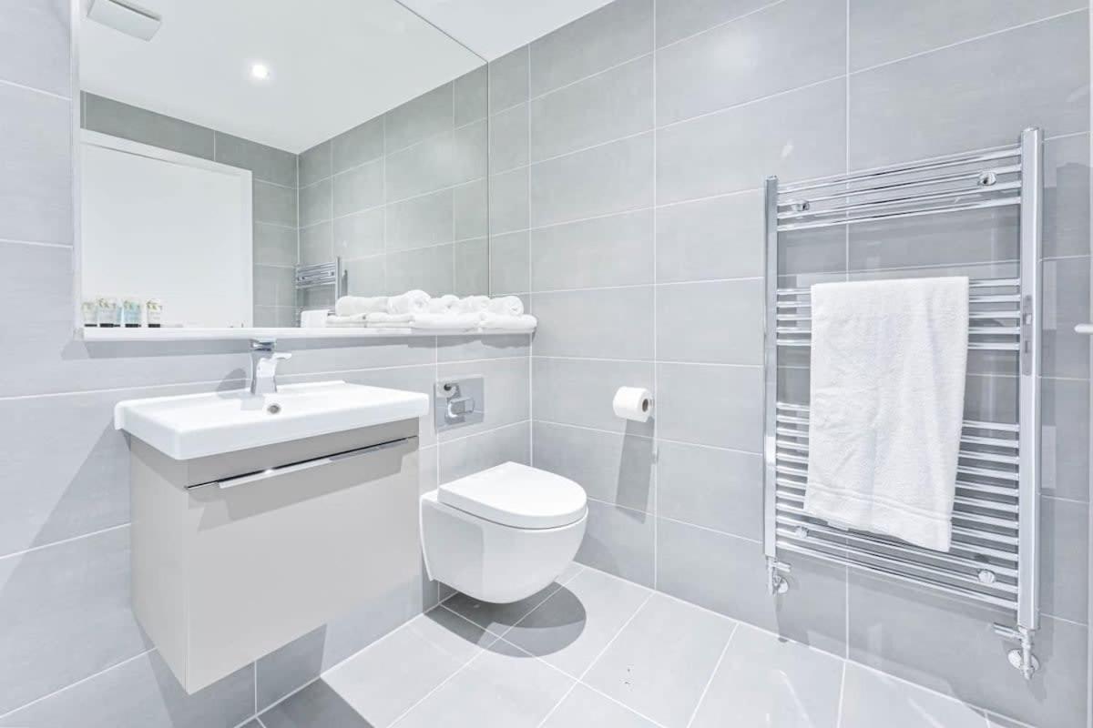 Modern And Stylish 2 Bed In Solihull Apartment