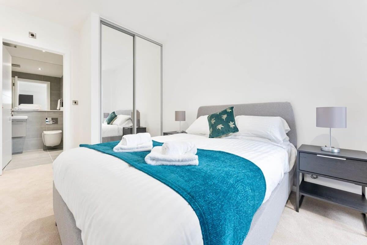 Modern And Stylish 2 Bed In Solihull *