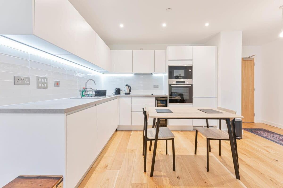 Smart 1 Bedroom In *