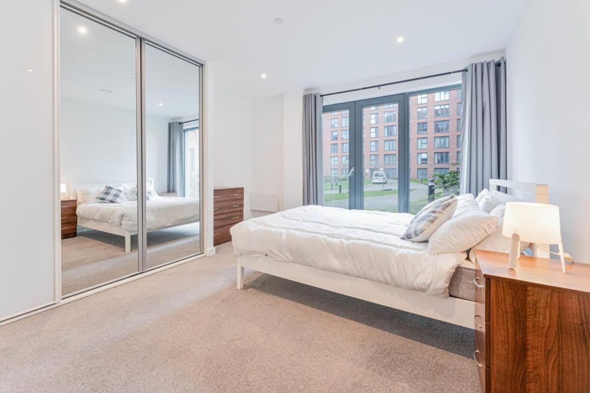 Smart 1 Bedroom In *