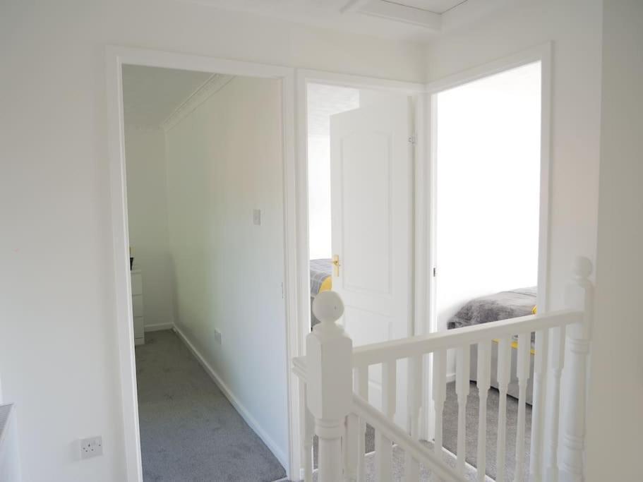Cosy Four Bed With En-suite Near To Nec Airport And The * Birmingham