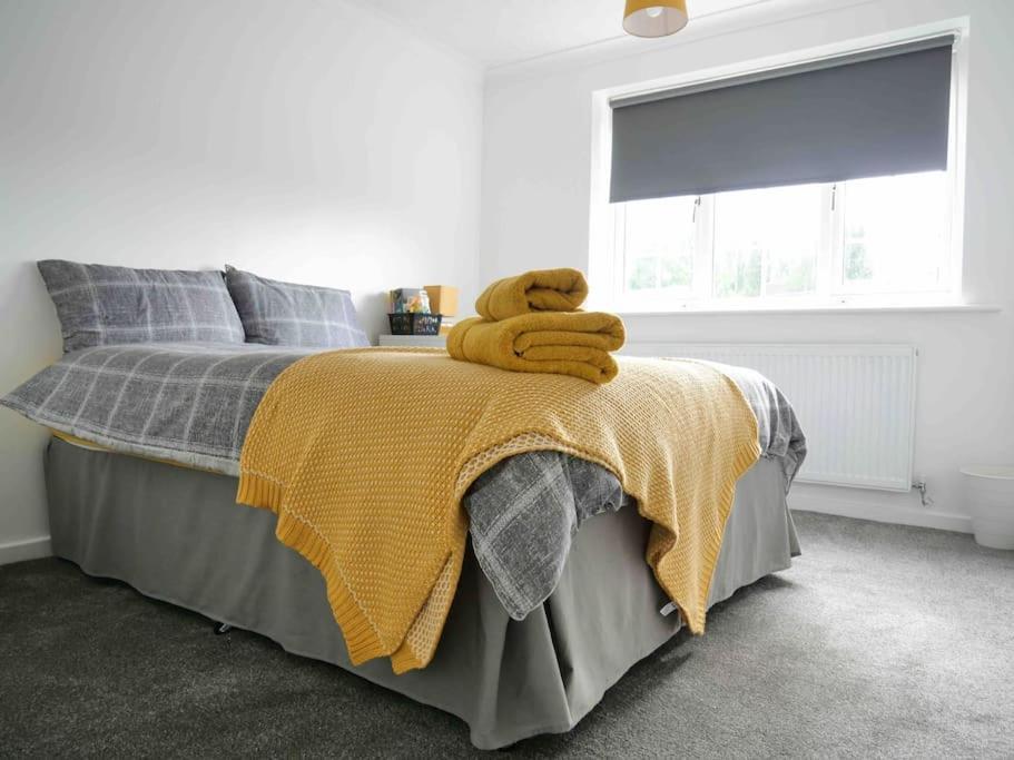 Cosy Four Bed With En-suite Near To Nec Airport And The Birmingham