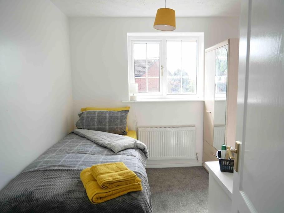 Cosy Four Bed With En-suite Near To Nec Airport And The *