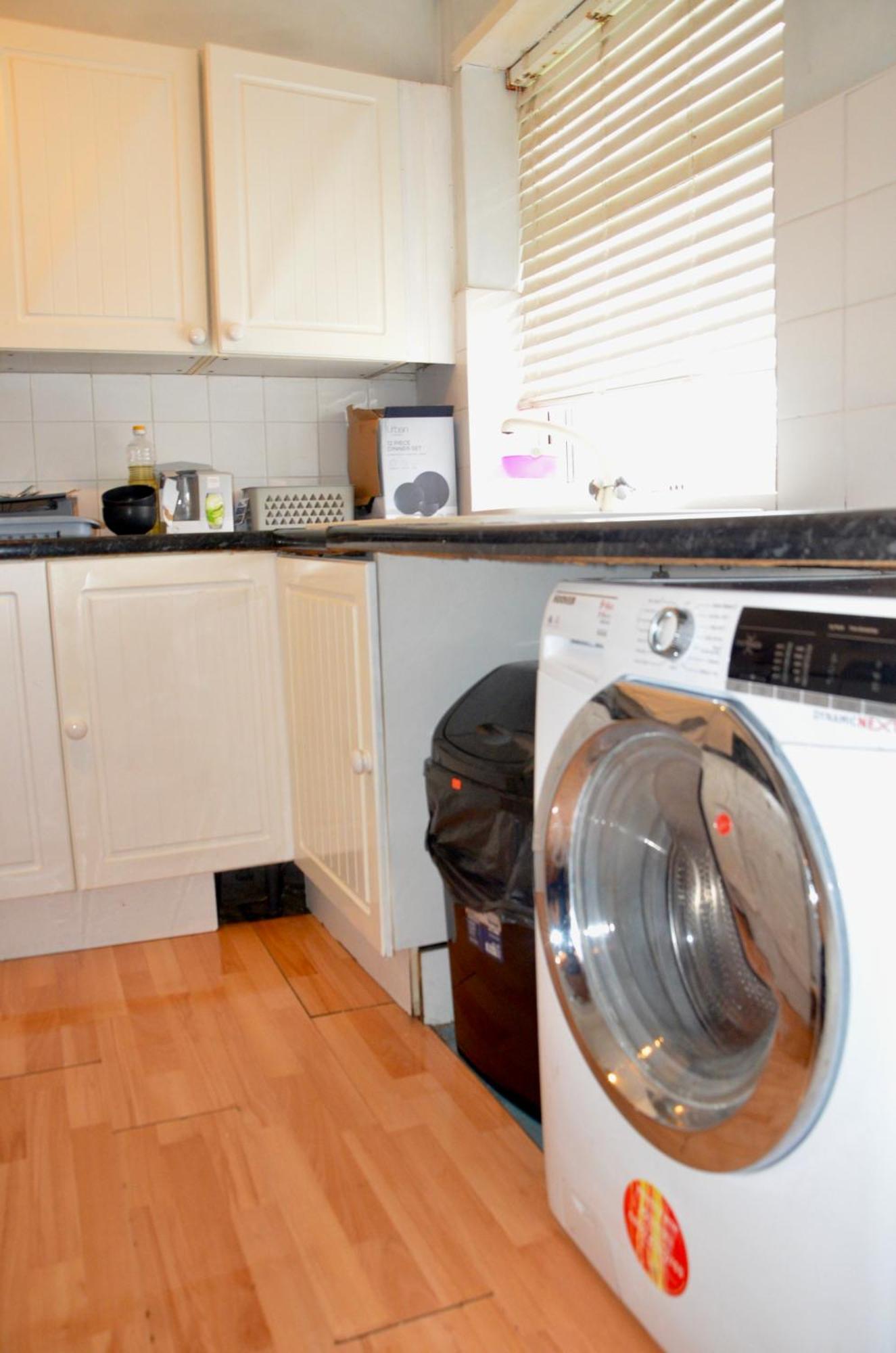 2 Bed With Well Equipped Kitchen Perfect For Group Or Family *
