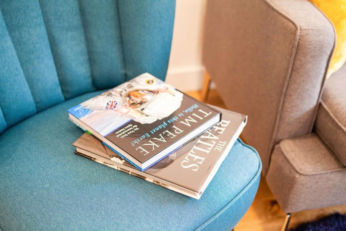 Modern And Stylish 1bed Flat Centrally Located Apartment *