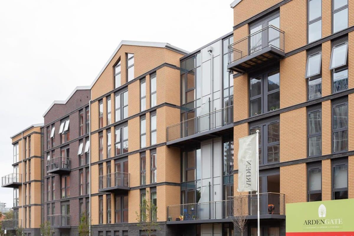 Modern And Stylish 1bed Flat Centrally Located Apartment *