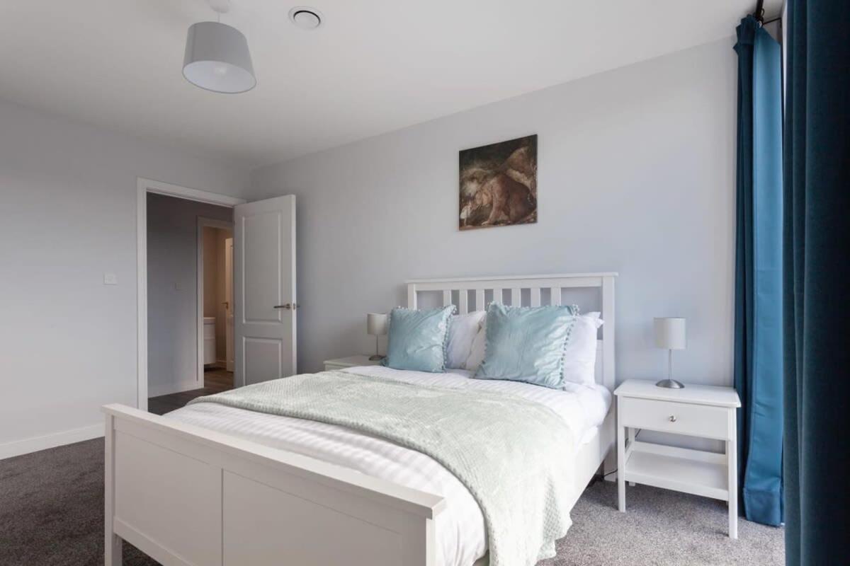 Modern 1 Bedroom In Brimingham Apartment *