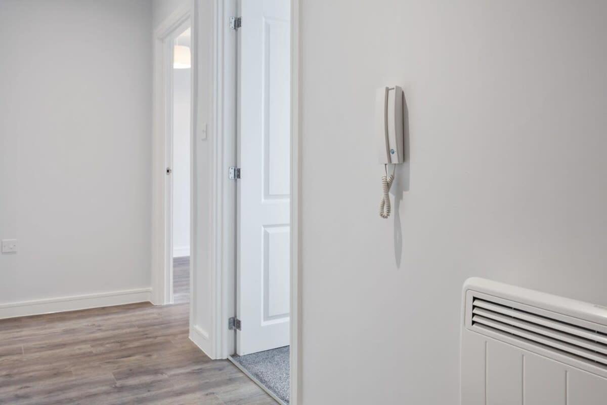 Modern 1 Bedroom In Brimingham Apartment