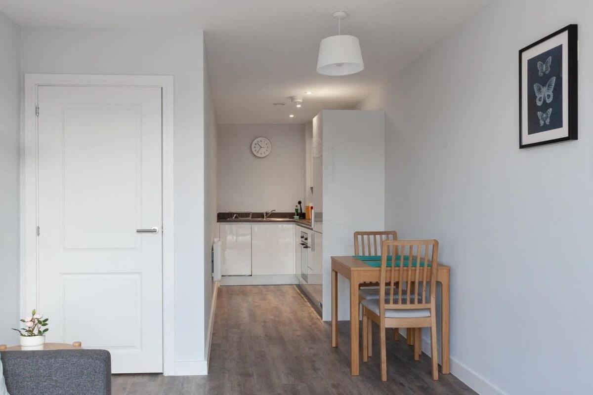 Modern 1 Bedroom In Brimingham Apartment Birmingham