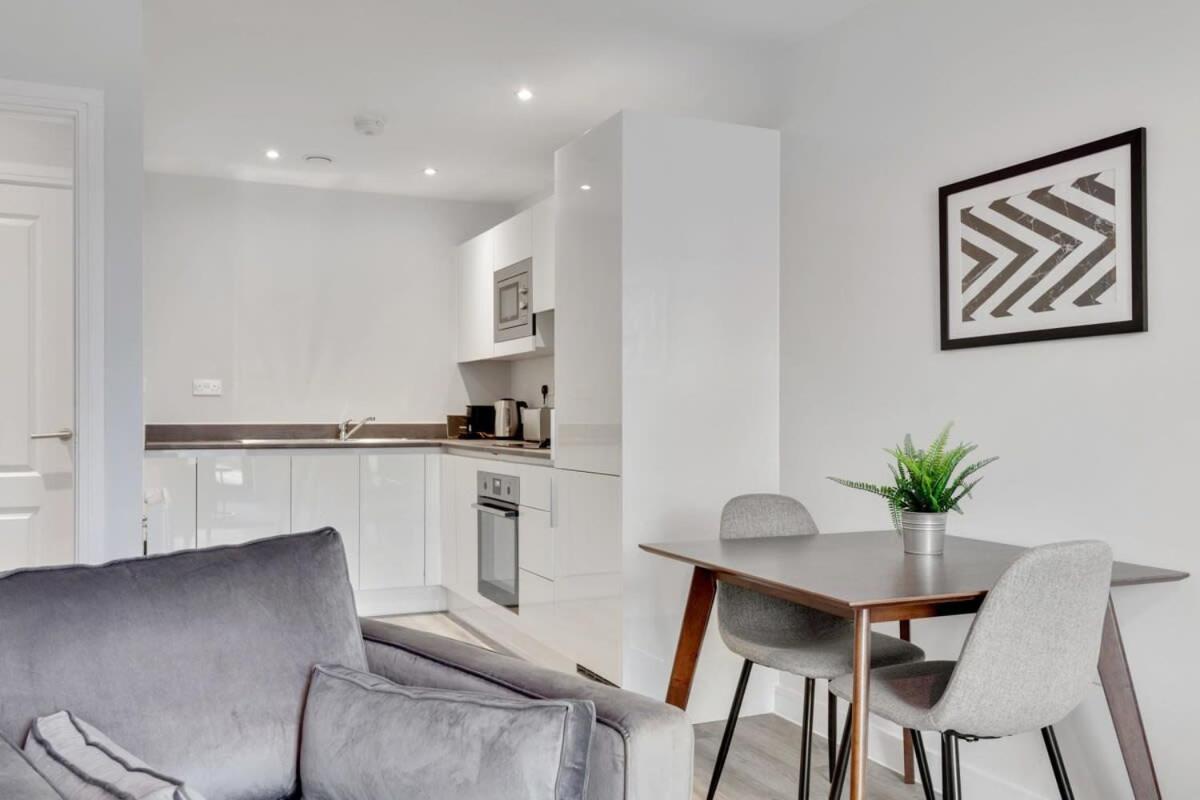 Stylish 1 Bed Flat In Central Apartment Birmingham