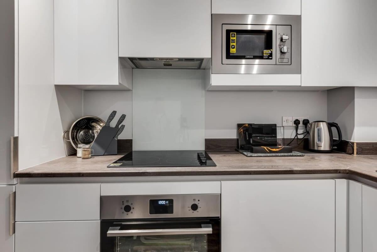 Fantastic 1 Bedroom Flat In Apartment Birmingham