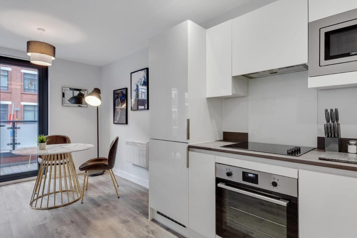 Modern Fabulous Flat In The Heart Of * Birmingham