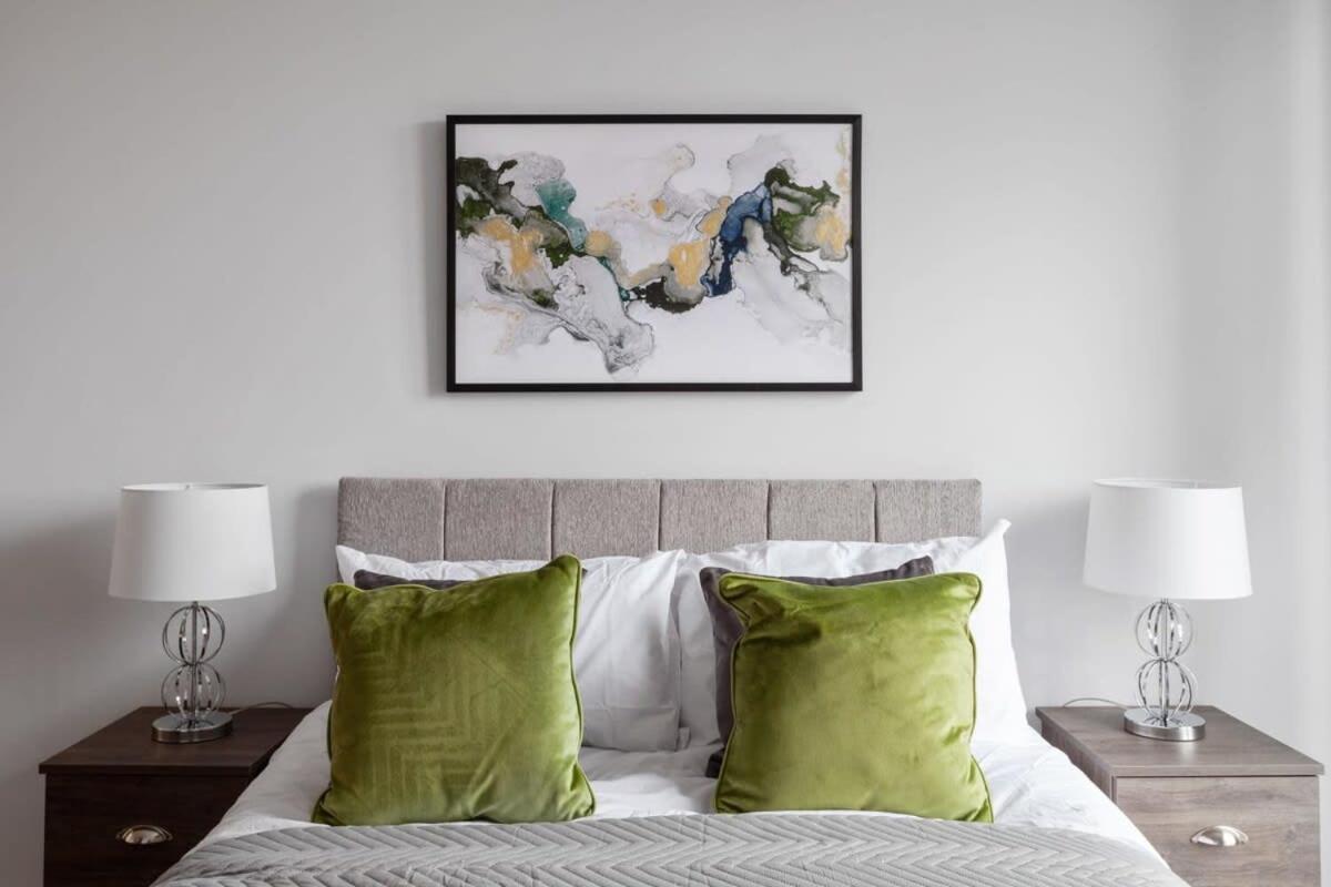 Apartment Stylish Contemporary 1br In