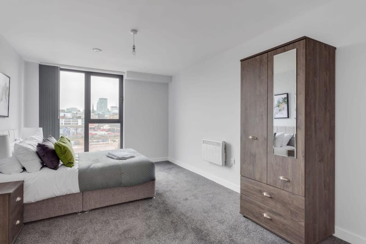 Stylish Contemporary 1br In Apartment