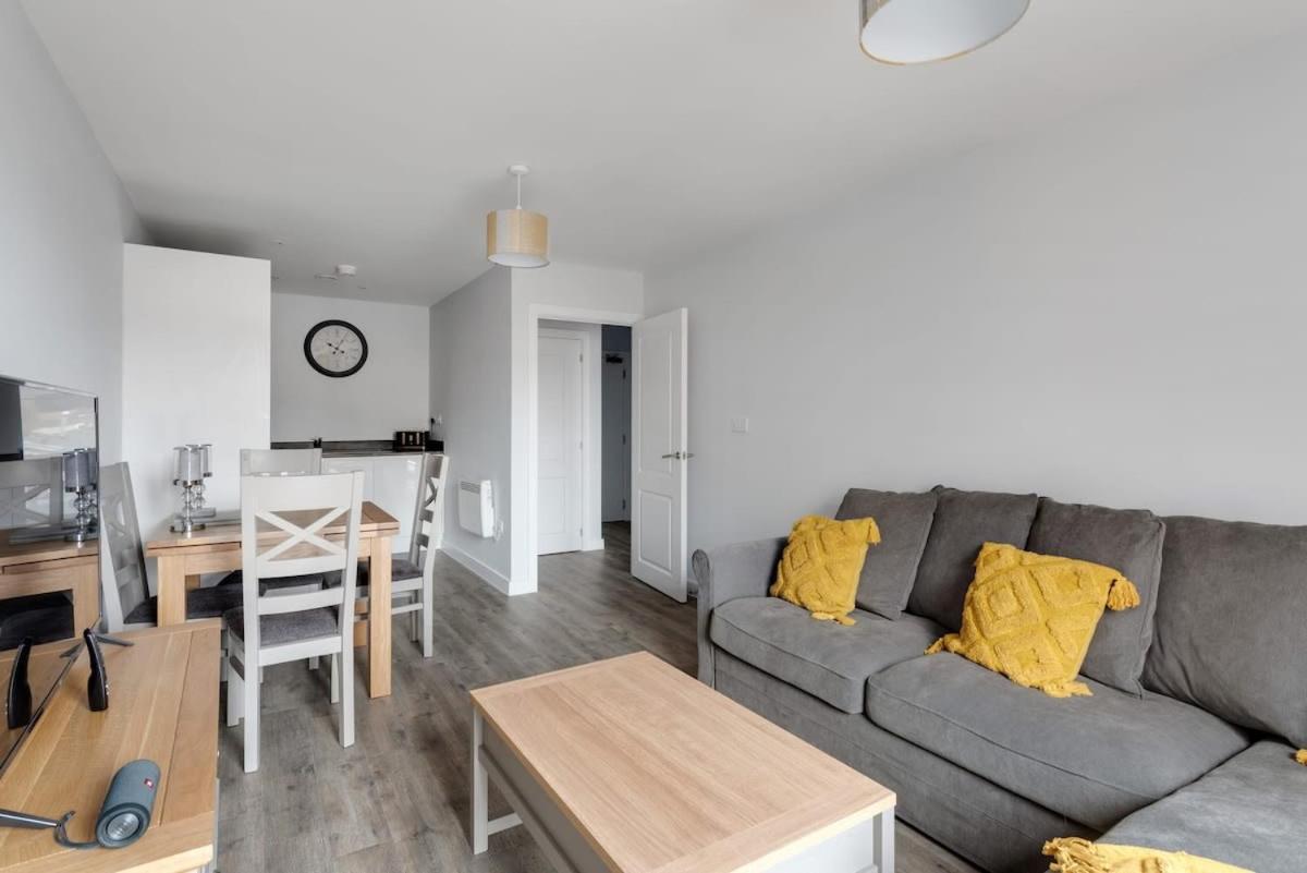 Apartment Beautiful And Stylish 1 Bedroom In