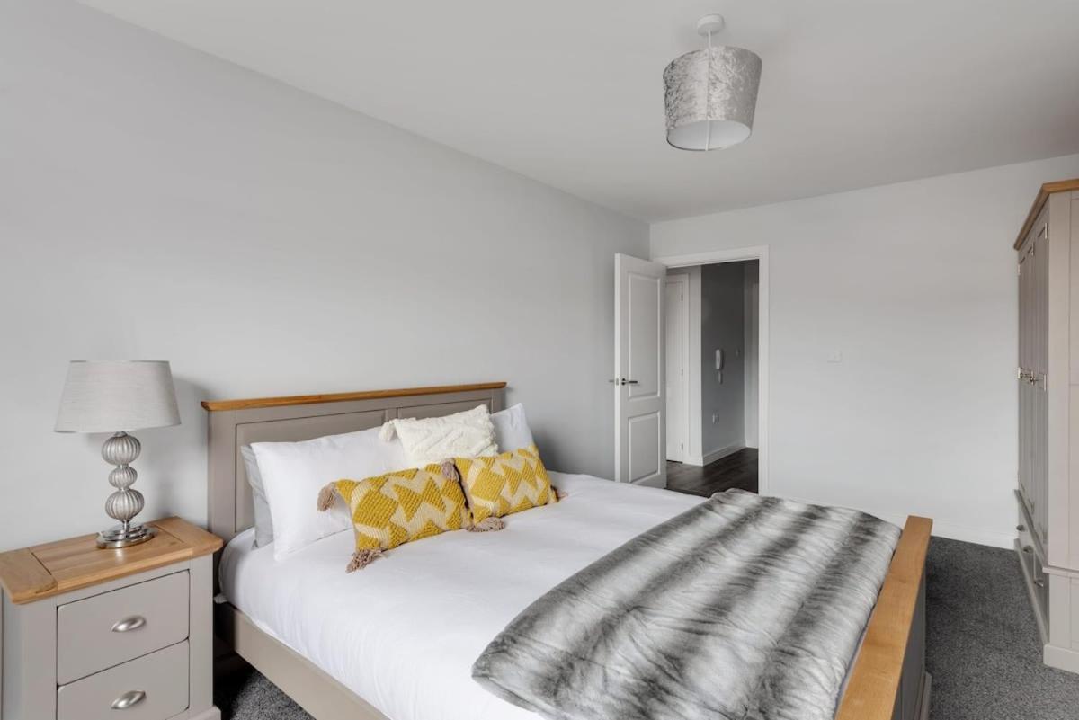 Beautiful And Stylish 1 Bedroom In *